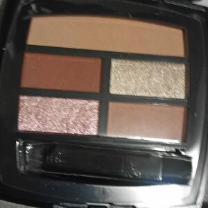 CHANEL Eyeshadow Palette In Tender with Brown and Shimmer Shades